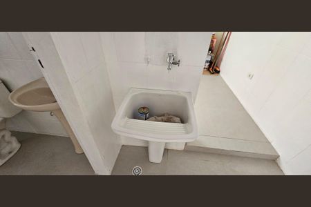 Casa à venda com 216m², 4 quartos e 1 vagaÁrea de Serviço