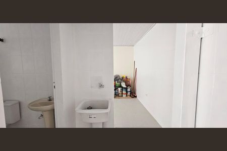 Casa à venda com 216m², 4 quartos e 1 vagaÁrea de Serviço