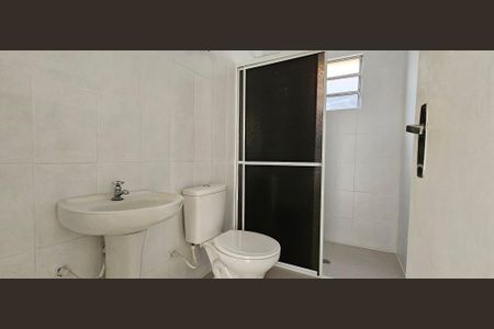 Casa à venda com 216m², 4 quartos e 1 vagaBanheiro