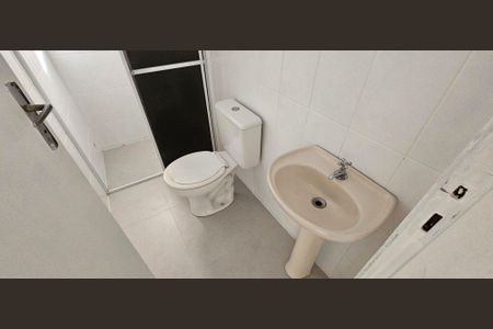 Casa à venda com 216m², 4 quartos e 1 vagaBanheiro 2