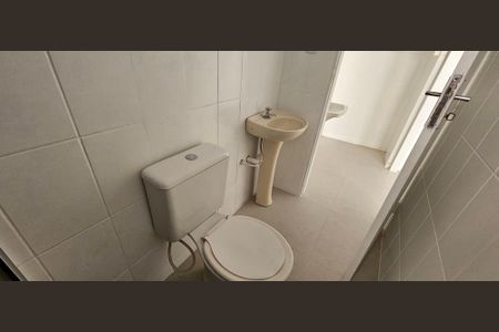 Casa à venda com 216m², 4 quartos e 1 vagaBanheiro 2