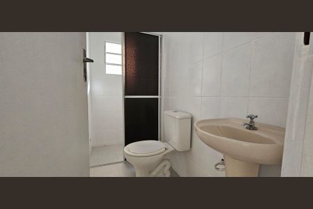 Casa à venda com 216m², 4 quartos e 1 vagaBanheiro 2