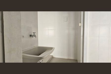 Casa à venda com 216m², 4 quartos e 1 vagaÁrea de Serviço