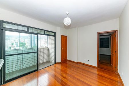 Sala de apartamento à venda com 1 quarto, 45m² em Carmo, Belo Horizonte