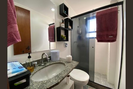 Apartamento à venda com 114m², 4 quartos e 2 vagas Apartamento à venda com 114m², 4 quartos e 2 vagasBanheiro Social