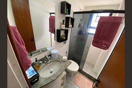 Apartamento à venda com 114m², 4 quartos e 2 vagas Apartamento à venda com 114m², 4 quartos e 2 vagasBanheiro Social