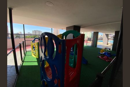 Apartamento à venda com 114m², 4 quartos e 2 vagas Apartamento à venda com 114m², 4 quartos e 2 vagasÁrea comum - Playground