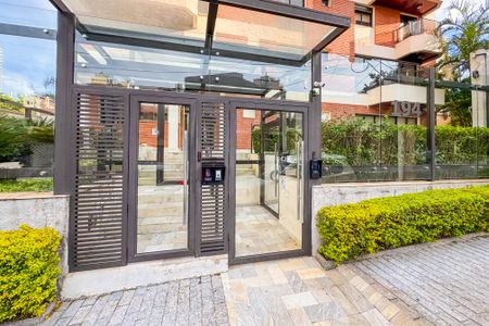 Apartamento para alugar com 250m², 4 quartos e 3 vagas Apartamento para alugar com 250m², 4 quartos e 3 vagasFachada