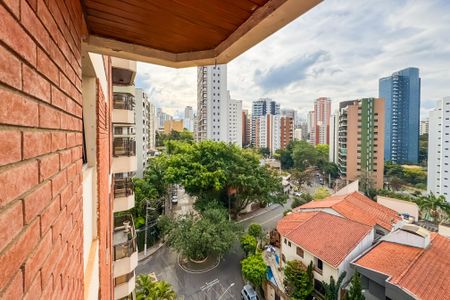 Apartamento para alugar com 250m², 4 quartos e 3 vagas Apartamento para alugar com 250m², 4 quartos e 3 vagasVista da Varanda da Suíte 2