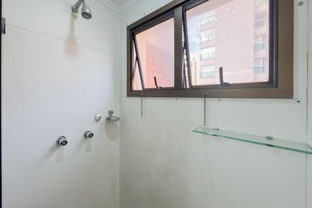 Apartamento para alugar com 250m², 4 quartos e 3 vagas Apartamento para alugar com 250m², 4 quartos e 3 vagasBanheiro Social