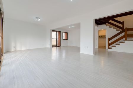 Apartamento para alugar com 250m², 4 quartos e 3 vagas Apartamento para alugar com 250m², 4 quartos e 3 vagasSala