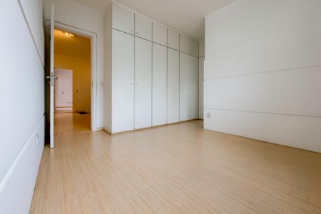 Apartamento para alugar com 250m², 4 quartos e 3 vagas Apartamento para alugar com 250m², 4 quartos e 3 vagasSuíte 1