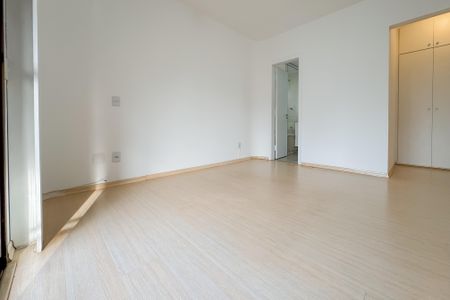 Apartamento para alugar com 250m², 4 quartos e 3 vagas Apartamento para alugar com 250m², 4 quartos e 3 vagasSuíte 2