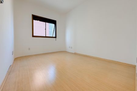 Apartamento para alugar com 250m², 4 quartos e 3 vagas Apartamento para alugar com 250m², 4 quartos e 3 vagasQuarto 1