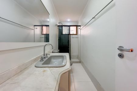Apartamento para alugar com 250m², 4 quartos e 3 vagas Apartamento para alugar com 250m², 4 quartos e 3 vagasBanheiro Social