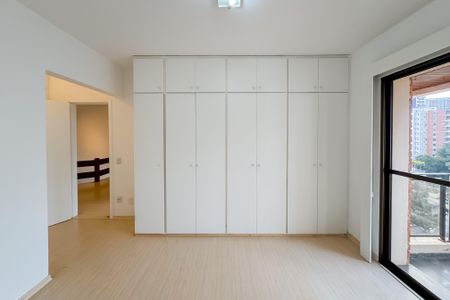 Apartamento para alugar com 250m², 4 quartos e 3 vagas Apartamento para alugar com 250m², 4 quartos e 3 vagasSuíte 2