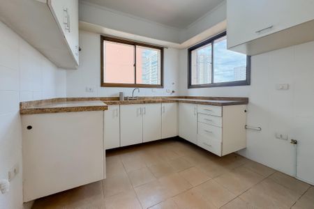 Apartamento para alugar com 250m², 4 quartos e 3 vagas Apartamento para alugar com 250m², 4 quartos e 3 vagasCozinha