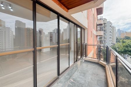 Apartamento para alugar com 250m², 4 quartos e 3 vagas Apartamento para alugar com 250m², 4 quartos e 3 vagasVaranda da Sala