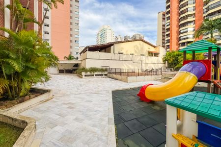 Apartamento para alugar com 250m², 4 quartos e 3 vagas Apartamento para alugar com 250m², 4 quartos e 3 vagasÁrea comum
