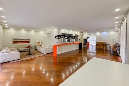 Apartamento para alugar com 250m², 4 quartos e 3 vagas Apartamento para alugar com 250m², 4 quartos e 3 vagasÁrea comum