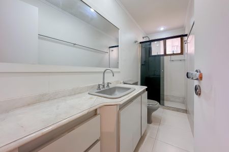 Apartamento para alugar com 250m², 4 quartos e 3 vagas Apartamento para alugar com 250m², 4 quartos e 3 vagasBanheiro Social