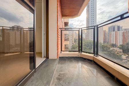 Apartamento para alugar com 250m², 4 quartos e 3 vagas Apartamento para alugar com 250m², 4 quartos e 3 vagasVaranda da Suíte 2