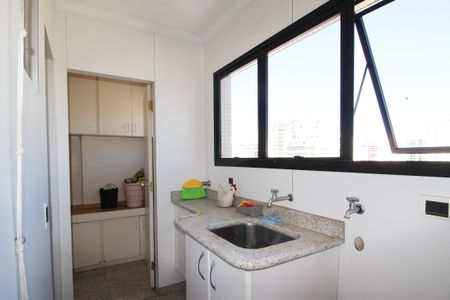 Apartamento à venda com 147m², 3 quartos e 3 vagasÁrea de Serviço