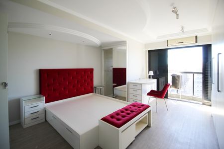 Apartamento à venda com 147m², 3 quartos e 3 vagasSuíte 1