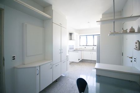 Apartamento à venda com 147m², 3 quartos e 3 vagasCozinha