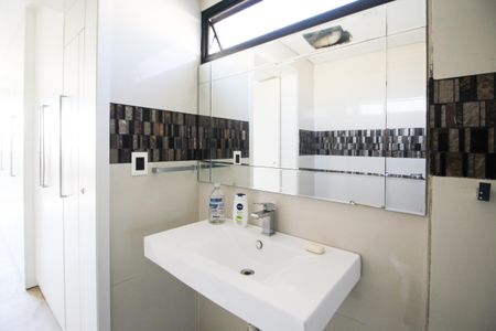 Apartamento à venda com 147m², 3 quartos e 3 vagasBanheiro da Suíte 1