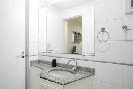 Apartamento à venda com 61m², 2 quartos e 1 vagaBanheiro da suíte