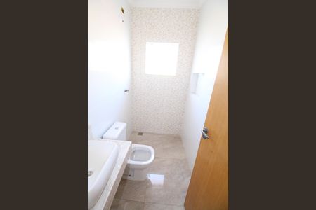 Casa para alugar com 185m², 4 quartos e 2 vagasBanheiro da Suíte