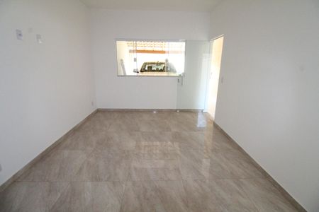 Casa para alugar com 185m², 4 quartos e 2 vagasSala