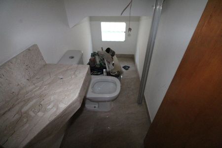 Casa para alugar com 185m², 4 quartos e 2 vagasBanheiro Social