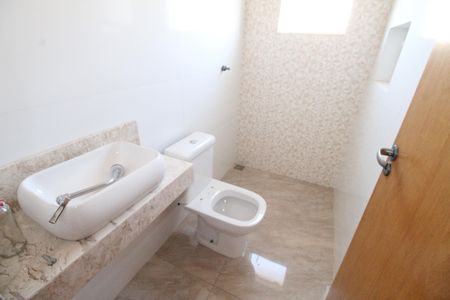 Casa para alugar com 185m², 4 quartos e 2 vagasBanheiro Social 2