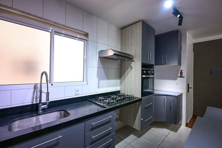 Apartamento para alugar com 88m², 2 quartos e 2 vagasCozinha