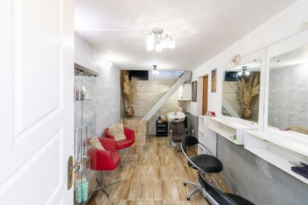 Casa à venda com 215m², 3 quartos e 4 vagas Casa à venda com 215m², 3 quartos e 4 vagasÁrea comum