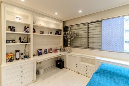 Apartamento à venda com 136m², 4 quartos e 2 vagasQuarto 3