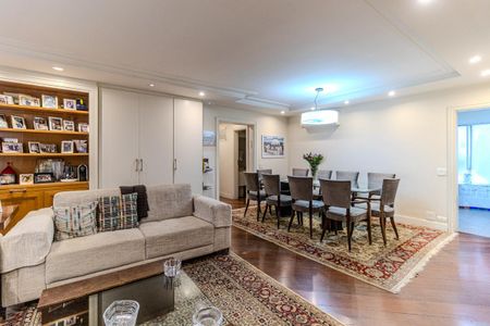 Apartamento à venda com 136m², 4 quartos e 2 vagasSala