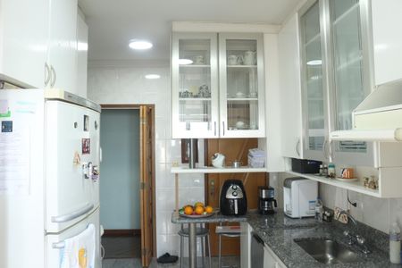 Apartamento à venda com 108m², 3 quartos e 2 vagasCozinha