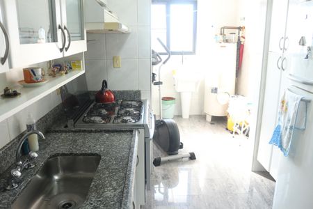 Apartamento à venda com 108m², 3 quartos e 2 vagasCozinha
