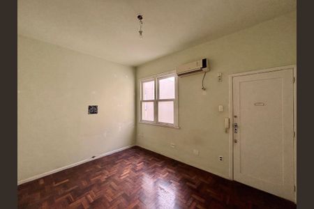 Sala de apartamento à venda com 1 quarto, 50m² em Copacabana, Rio de Janeiro