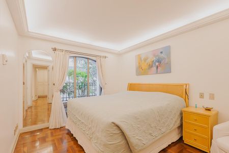 Apartamento à venda com 402m², 4 quartos e 4 vagasSuíte 2