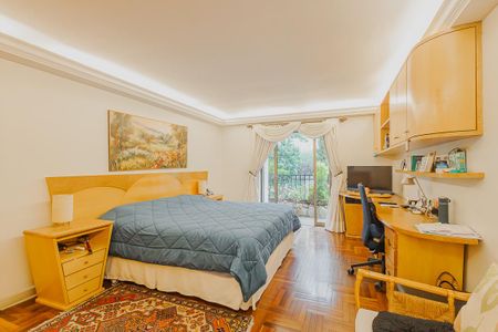 Apartamento à venda com 402m², 4 quartos e 4 vagasSuíte 4