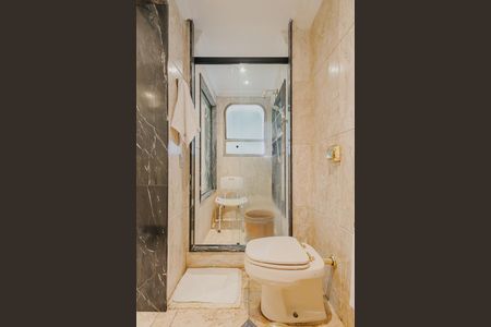 Apartamento à venda com 402m², 4 quartos e 4 vagasBanheiro da Suíte 4