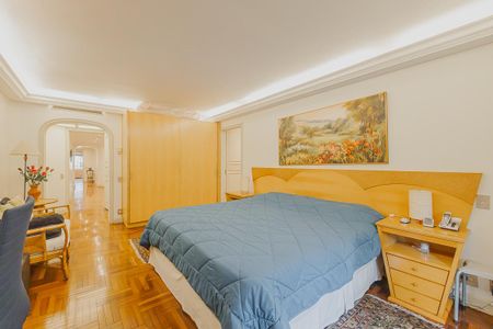 Apartamento à venda com 402m², 4 quartos e 4 vagasSuíte 4