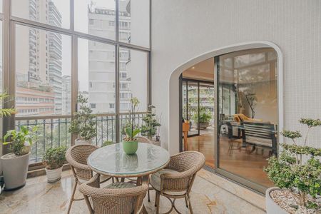 Apartamento à venda com 402m², 4 quartos e 4 vagasVaranda Coberta