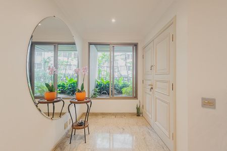 Apartamento à venda com 402m², 4 quartos e 4 vagasHall de entrada