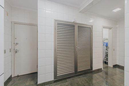 Apartamento à venda com 402m², 4 quartos e 4 vagasÁrea de Serviço