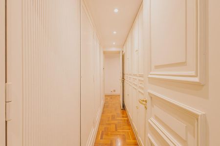 Apartamento à venda com 402m², 4 quartos e 4 vagasCorredor